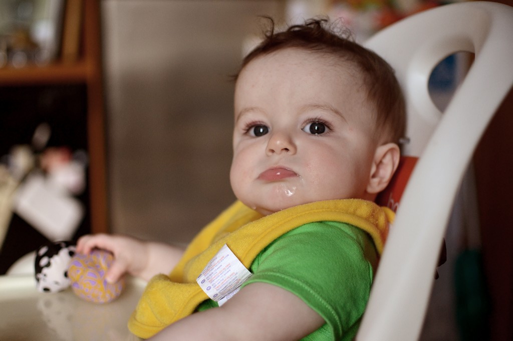 Fitz-34weeks-highchair-drooling_1538