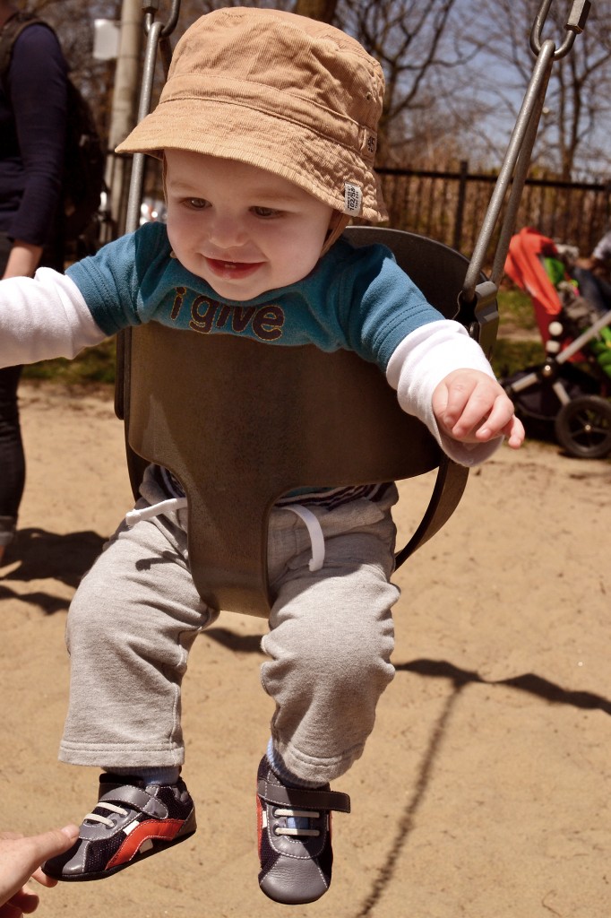 Fitz-36weeks-sorauren-park-swing_1729