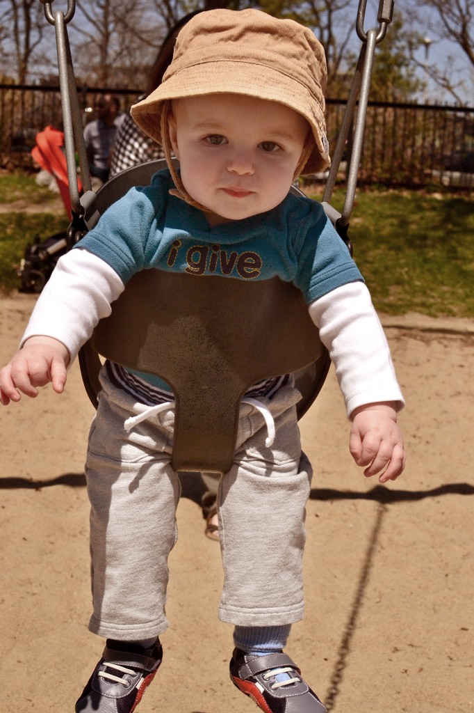 Fitz-36weeks-sorauren-park-swing_1733