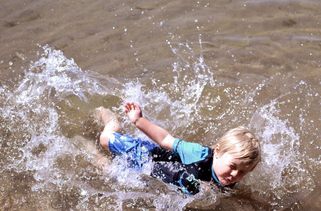 Emmett 2 years June 2016 Geneva Park beach _0287