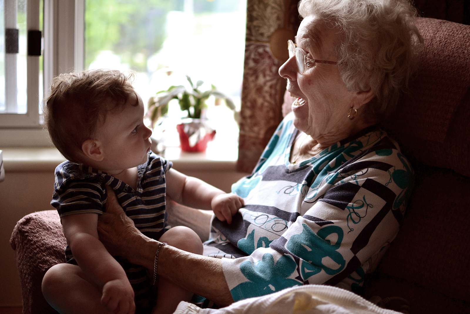 46 Weeks: Fun on the porch and with Great Grandma